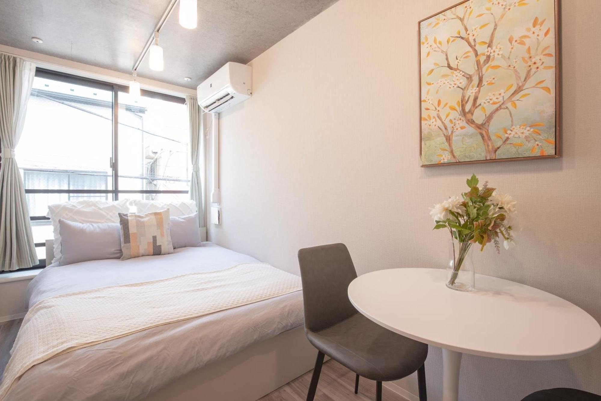 A Chic And Contemporary Trendy Bnb In The Heart Of The City- E02f Apartamento Tokio